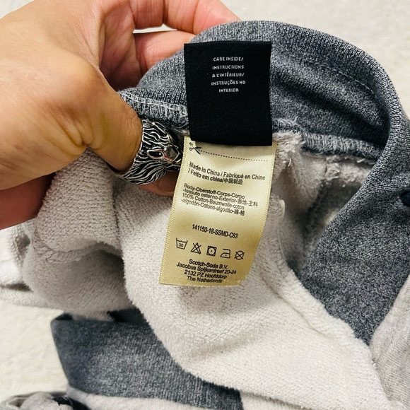 EUC Men’s Small Scotch & Soda Drawstring Joggers With Rear Zipper Pocket In Grey - Picture 9 of 10